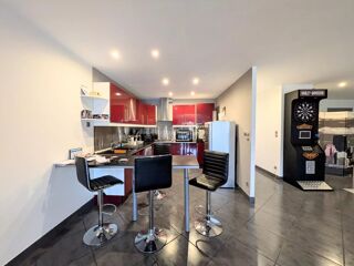  Maison � vendre 5 pi�ces 205 m�