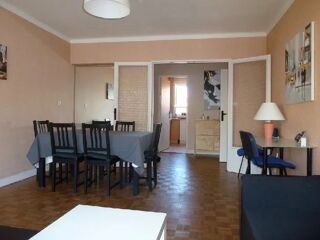  Appartement à louer 3 pièces 65 m²