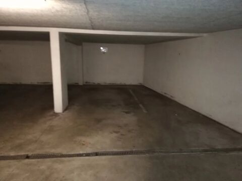  Parking / Garage � louer 1 pi�ce 9 m�