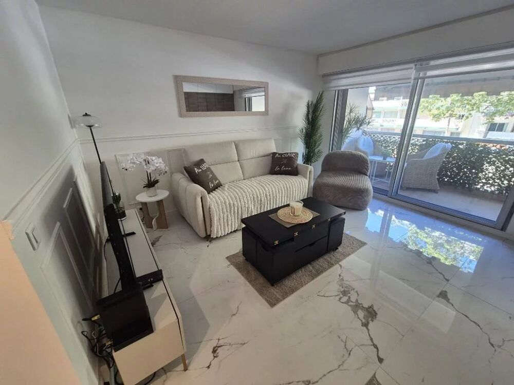 Location Appartement Studio de 26m² avec terrasse de 7 m² et parking Cannes