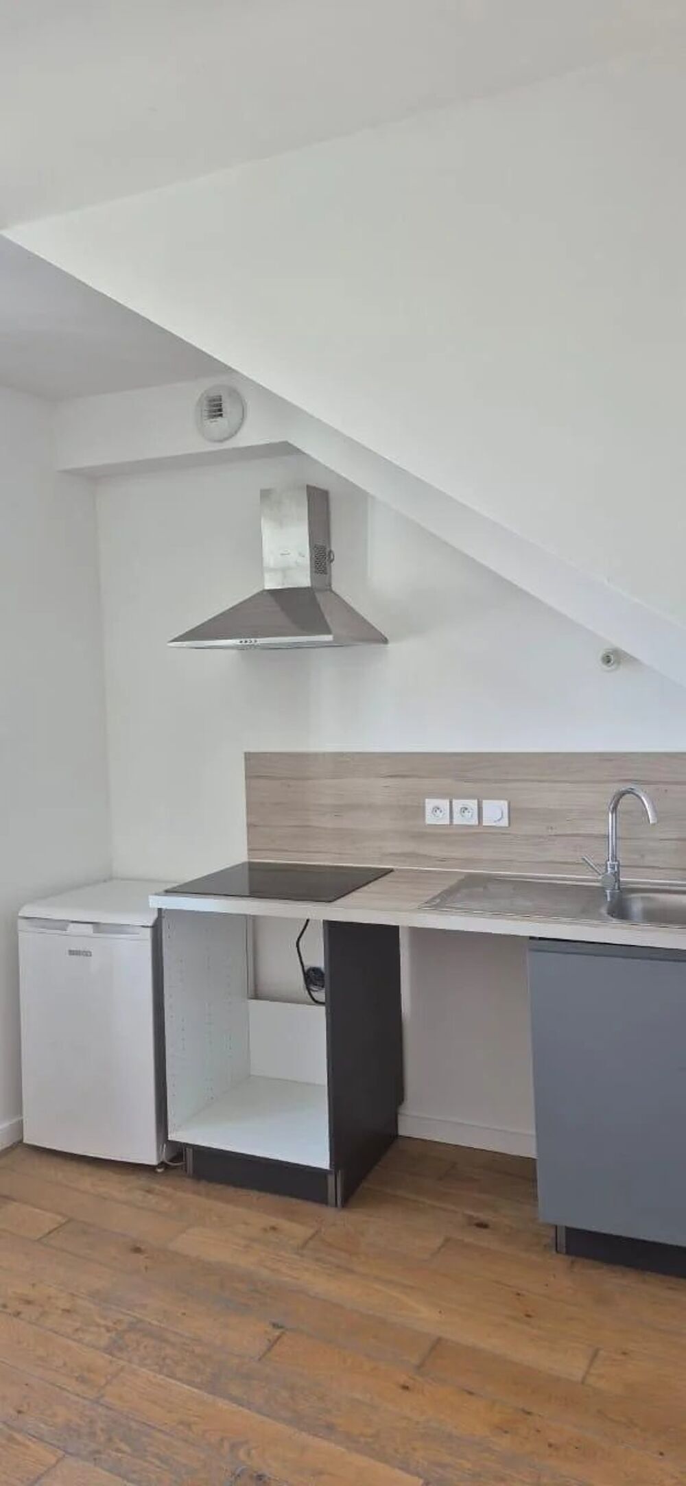 Vente Appartement CLERMONT-FERRAND – SECTEUR HISTORIQUE – 2 PIÈCES – 1 CHAMBRE – 3 Clermont-ferrand