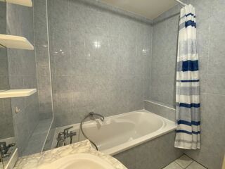  Appartement à louer 2 pièces 55 m²