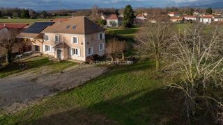  Maison  vendre 7 pices 222 m