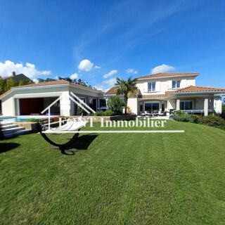  Maison � vendre 8 pi�ces 338 m�