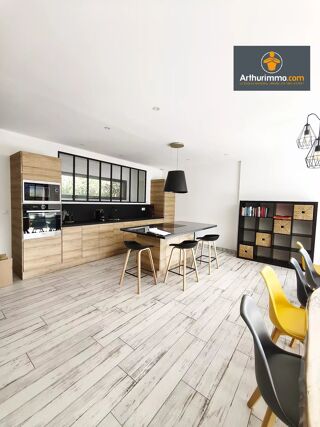  Maison � vendre 7 pi�ces 230 m�