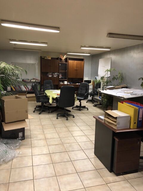   AULNOIS-SOUS-LAON – Ensemble immobilier à usage d'activité, entr 