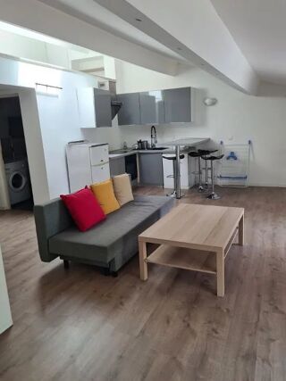  Appartement à louer 1 pièce 38 m²