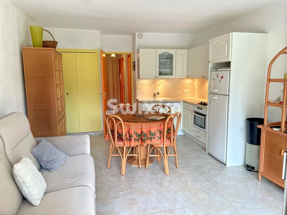 STUDIO CABINE EN REZ DE JARDIN + PARKING + CAVE