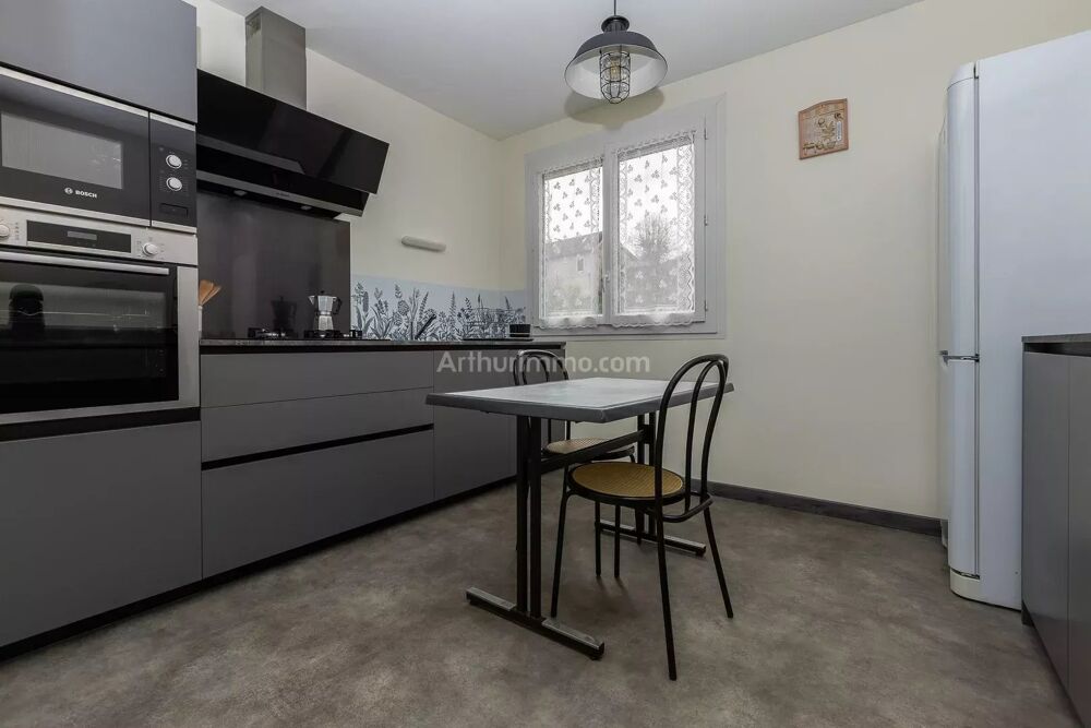 Maison sur sous sol complet - Vignieu