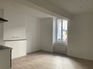  Appartement à louer 2 pièces 32 m²