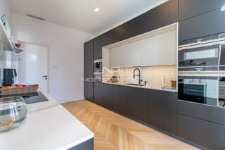  Appartement � vendre 4 pi�ces 166 m�