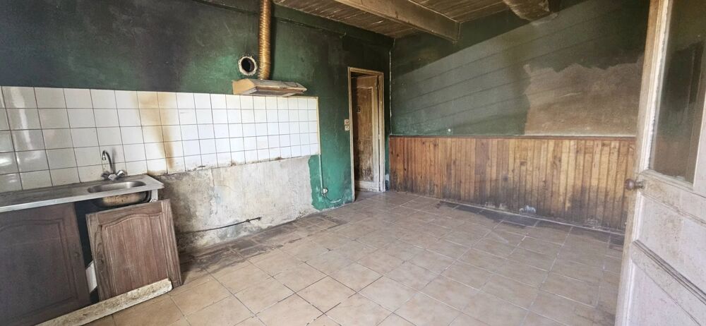 EXCLUSIVITÉ - CHARMANTE MAISON À RÉNOVER À PRAT - 2 CHAMBRES