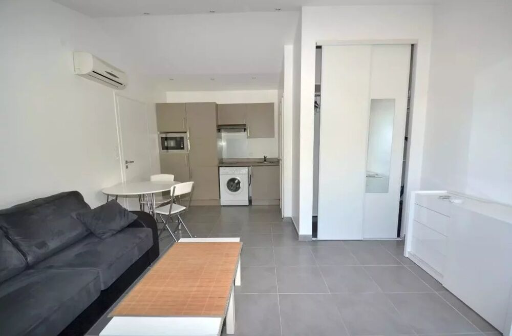 Location Appartement Studio de 22m² avec terrasse privative et parking Biot