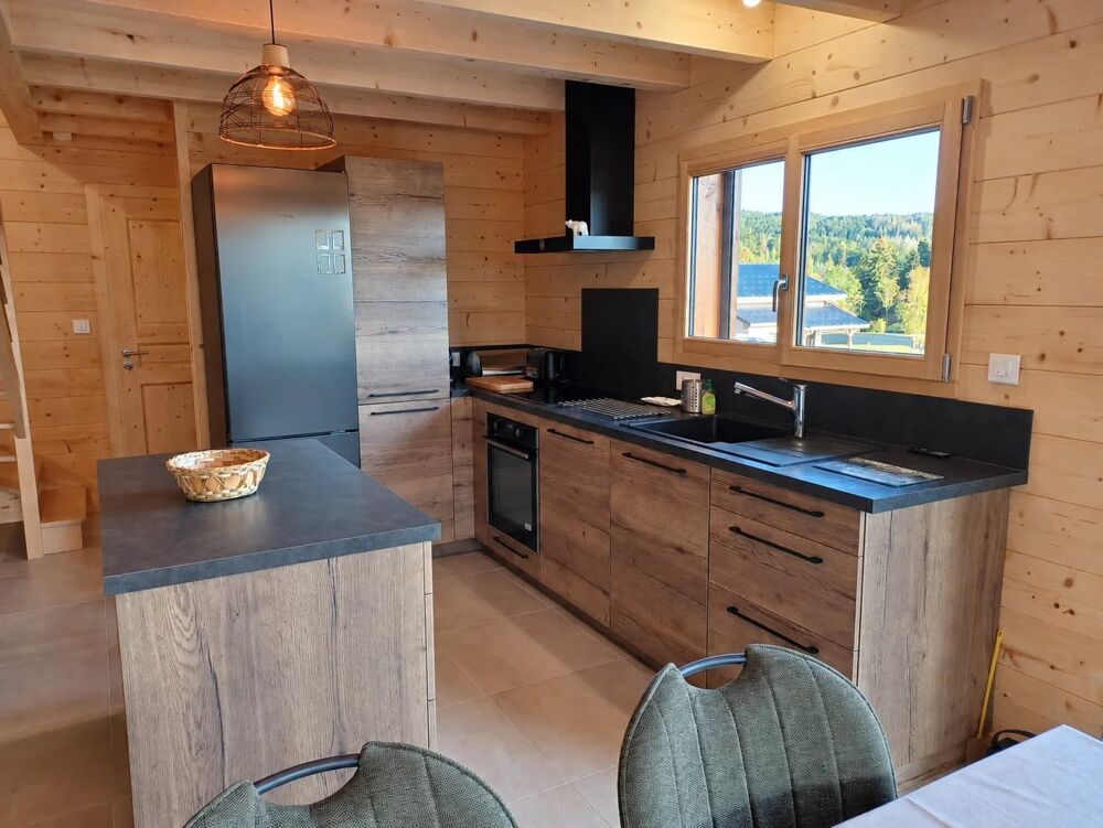 Vente Maison LAMOURA : Chalet récent de 2024 ouvert sur l'extérieur Lamoura