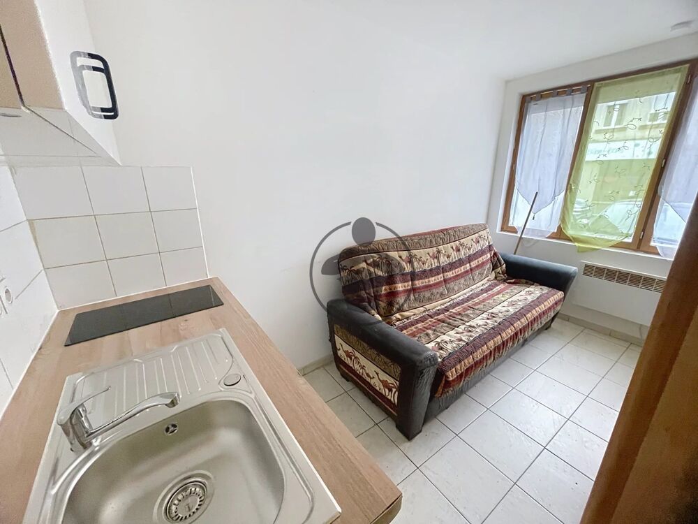 Location Appartement Studio meublé à Saint-Quentin Saint-quentin