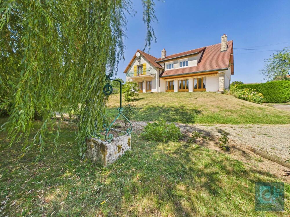 En exclusivité, élégance et caractère pour cette maison familial