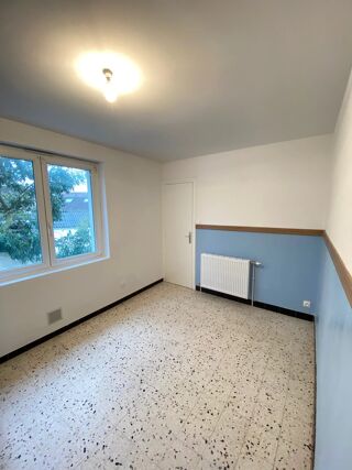  Maison à louer 2 pièces 75 m²