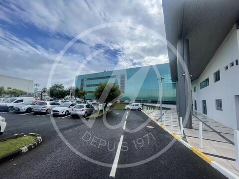 A LOUER BUREAUX AM&Eacute;NAG&Eacute;S 1 500 m&sup2; + 60 PARKINGS – Doth&eacute;mare 27072 97139 Les abymes