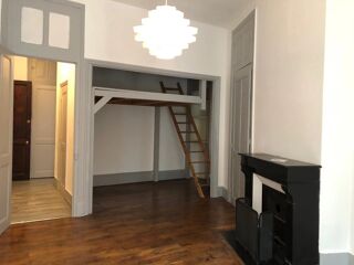  Appartement à louer 2 pièces 57 m²