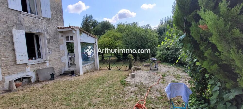 10 mns nord Saint Jean d'Angély