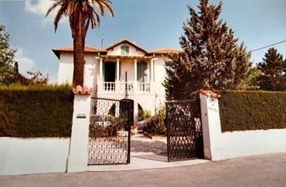 Location Appartement JUAN LES PINS Chambre meublée dans villa Juan-les-pins