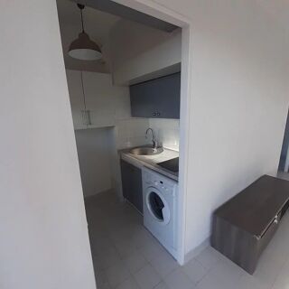  Appartement à louer 2 pièces 45 m²