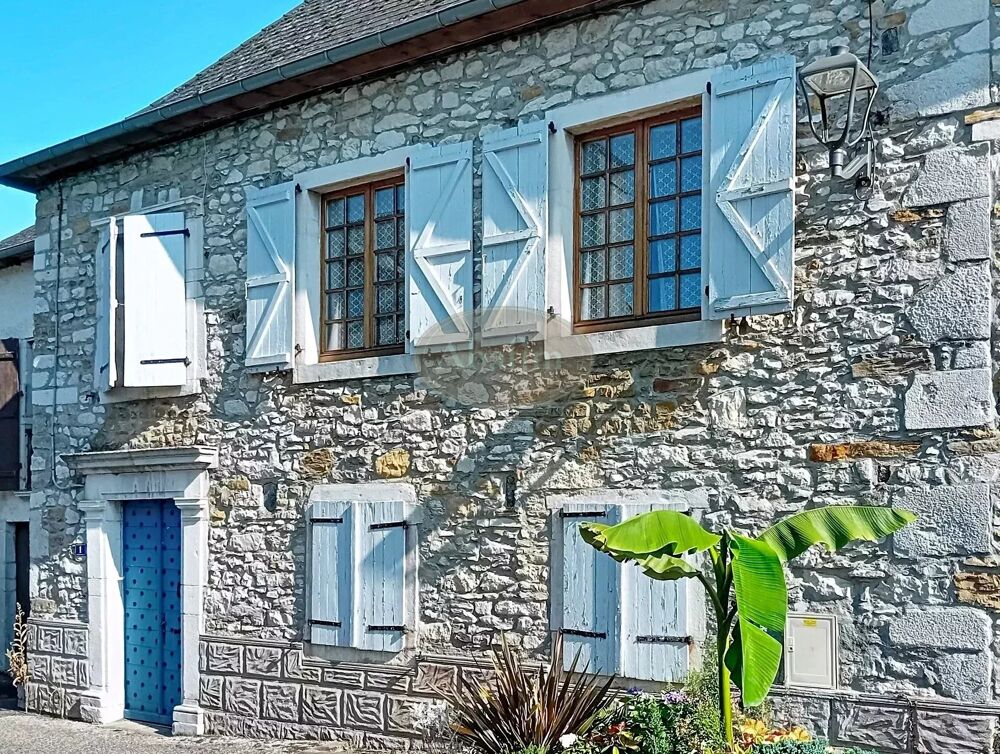 Maison, grange, vue Pyrénées