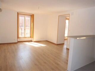  Appartement à louer 5 pièces 90 m²