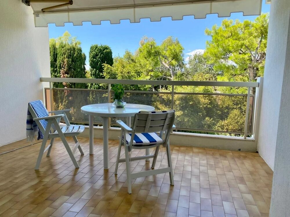 DANS RESIDENCE DE STANDING AVEC PARC ET PISCINE F2 MEUBLE AVEC P