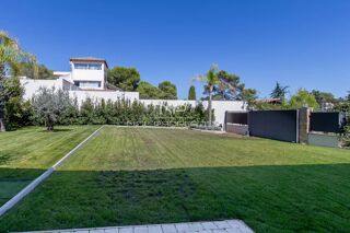  Villa � vendre 8 pi�ces 280 m�