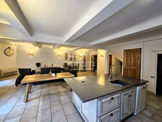  Immeuble  vendre 9 pices 222 m