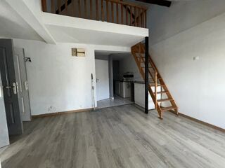  Appartement à louer 1 pièce 33 m²