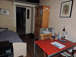  Appartement à louer 5 pièces 154 m²