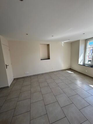  Appartement à louer 2 pièces 50 m²
