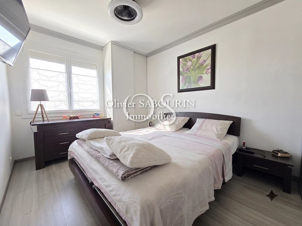 Vente Appartement T3 – DERNIER ÉTAGE AVEC TERRASSE, VUE DÉGAGÉE, À 600 M DES PLAGE Fréjus