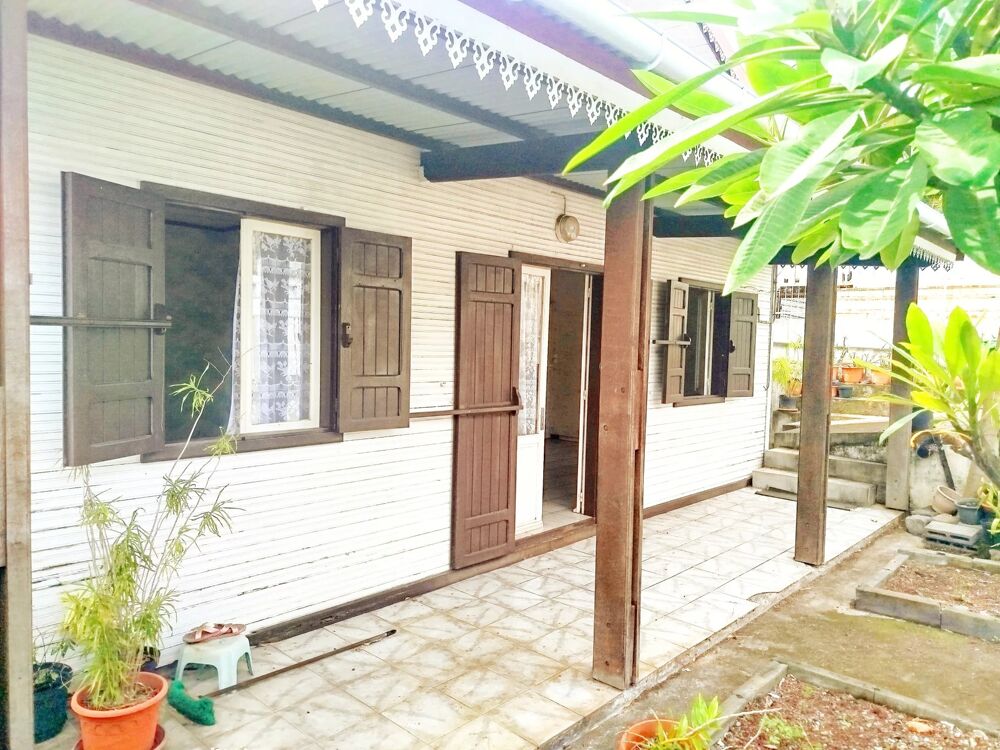 Maison créole F3 en bois  Ravine des Cabris (centre)