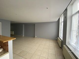  Appartement à louer 4 pièces 80 m²