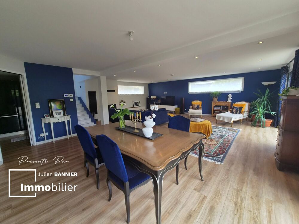 Vente Maison LORIENT – MAISON D'ARCHITECTE DE PRÈS DE 270 M² AVEC 5 CHAMBRES, Lorient