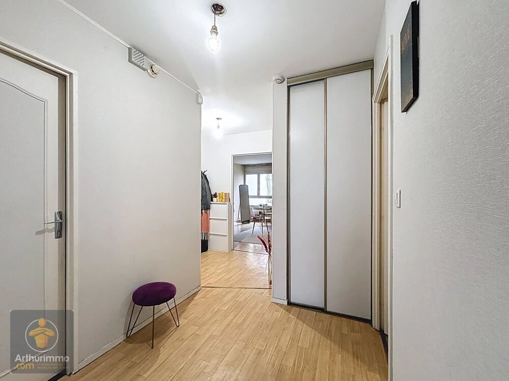 Appartement 3 Pièces avec Parking et Loggia