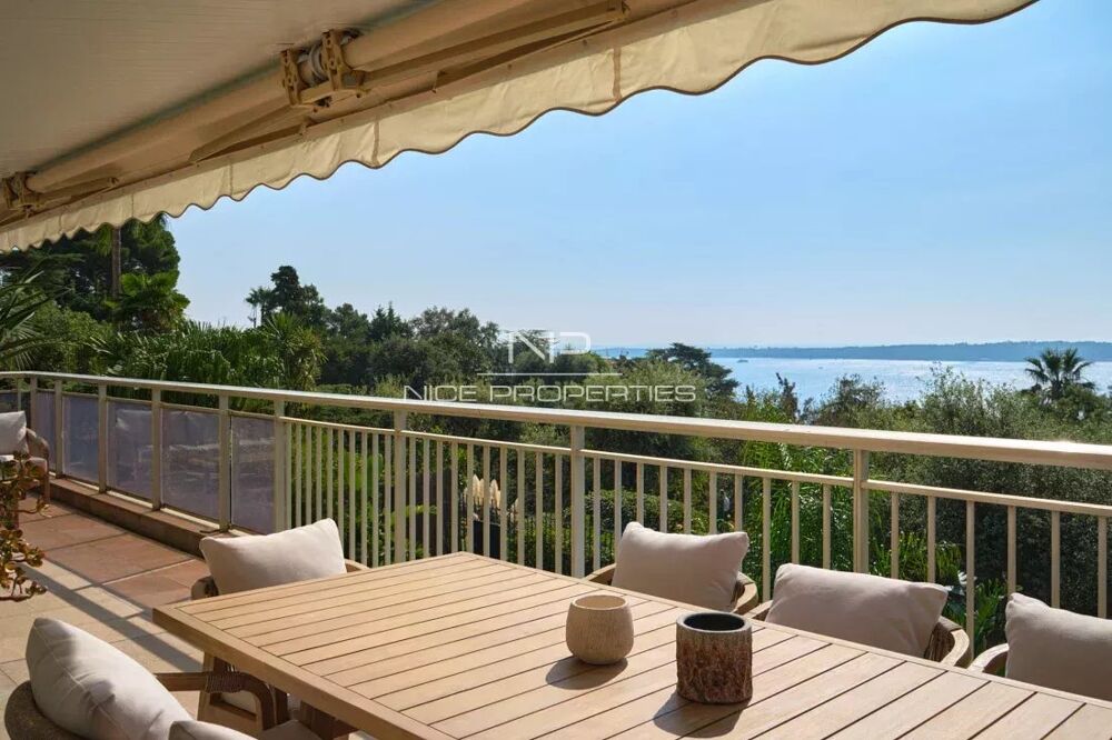 APPARTEMENT-VILLA DANS LA CALIFORNIE À CANNES