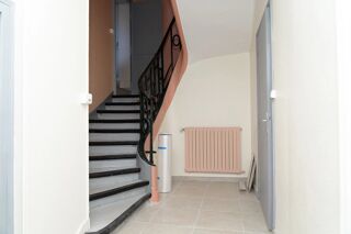  Maison à vendre 11 pièces 242 m²