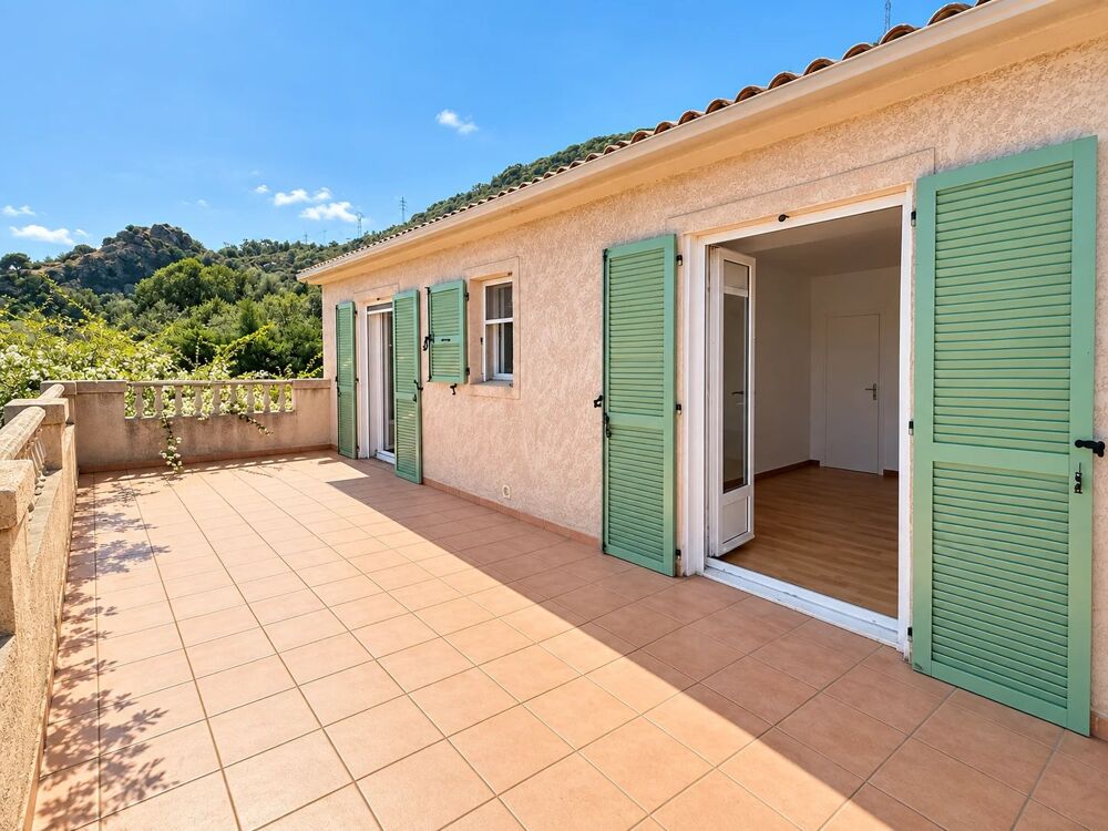 Vente Maison Villa avec piscine et vue panoramique sur la mer – Biguglia Biguglia