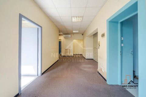   * HAGUENAU - Local professionnel de 157.50 m² à acquérir !! * 