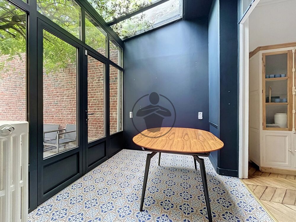 Maison Remicourt à deux pas des Champs Elysées !