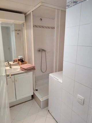  Appartement à louer 2 pièces 27 m²