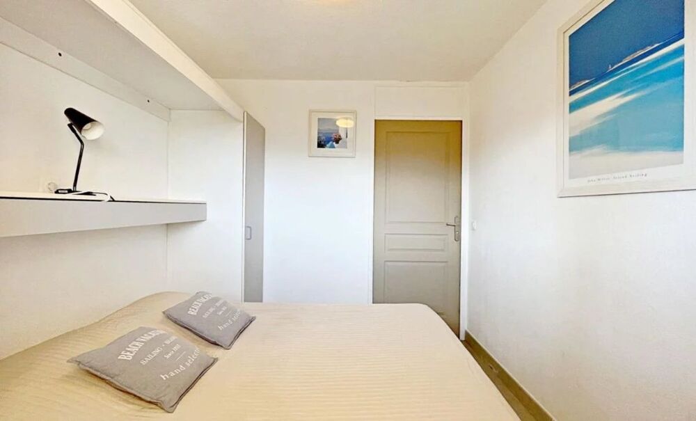Location Appartement Deux pièces meublé de 33m² avec parking et terrasse de 8m² Théoule-sur-mer