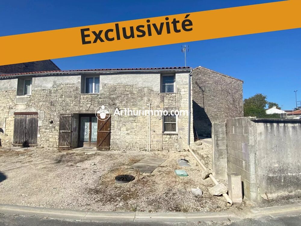 Maison de bourg à rafraîchir à 10 min de Matha