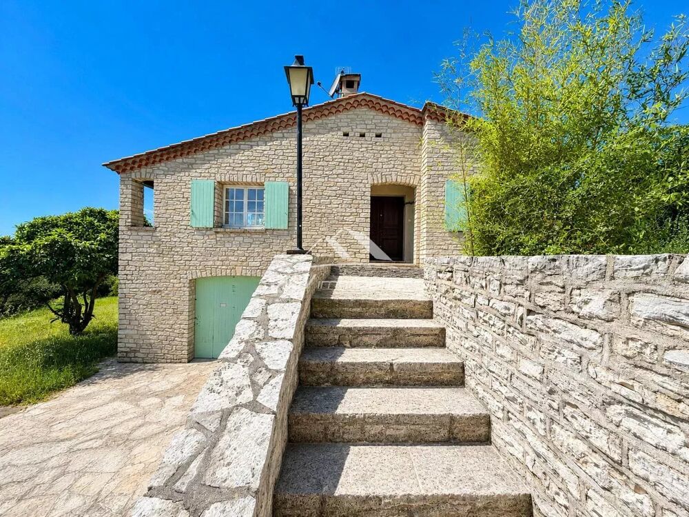 Vue panoramique exceptionnelle  Maison de 165 m² sur 3 300 m² d