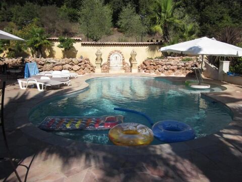   Maison d'h�tes � Hy�res Maison - 14 pi�ce(s) - 450 m�