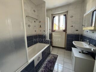  Appartement à louer 3 pièces 74 m²